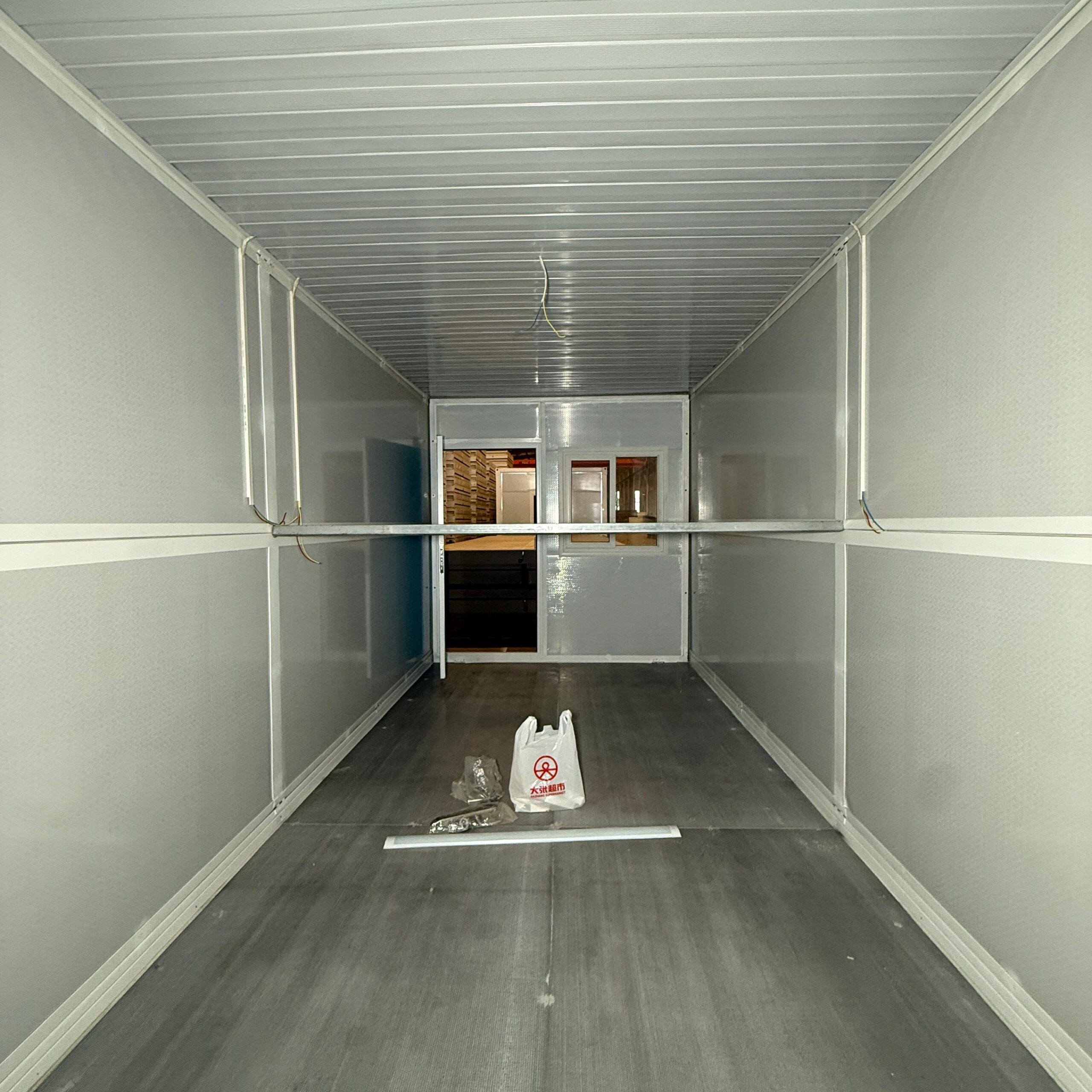 1400H Standard Interior