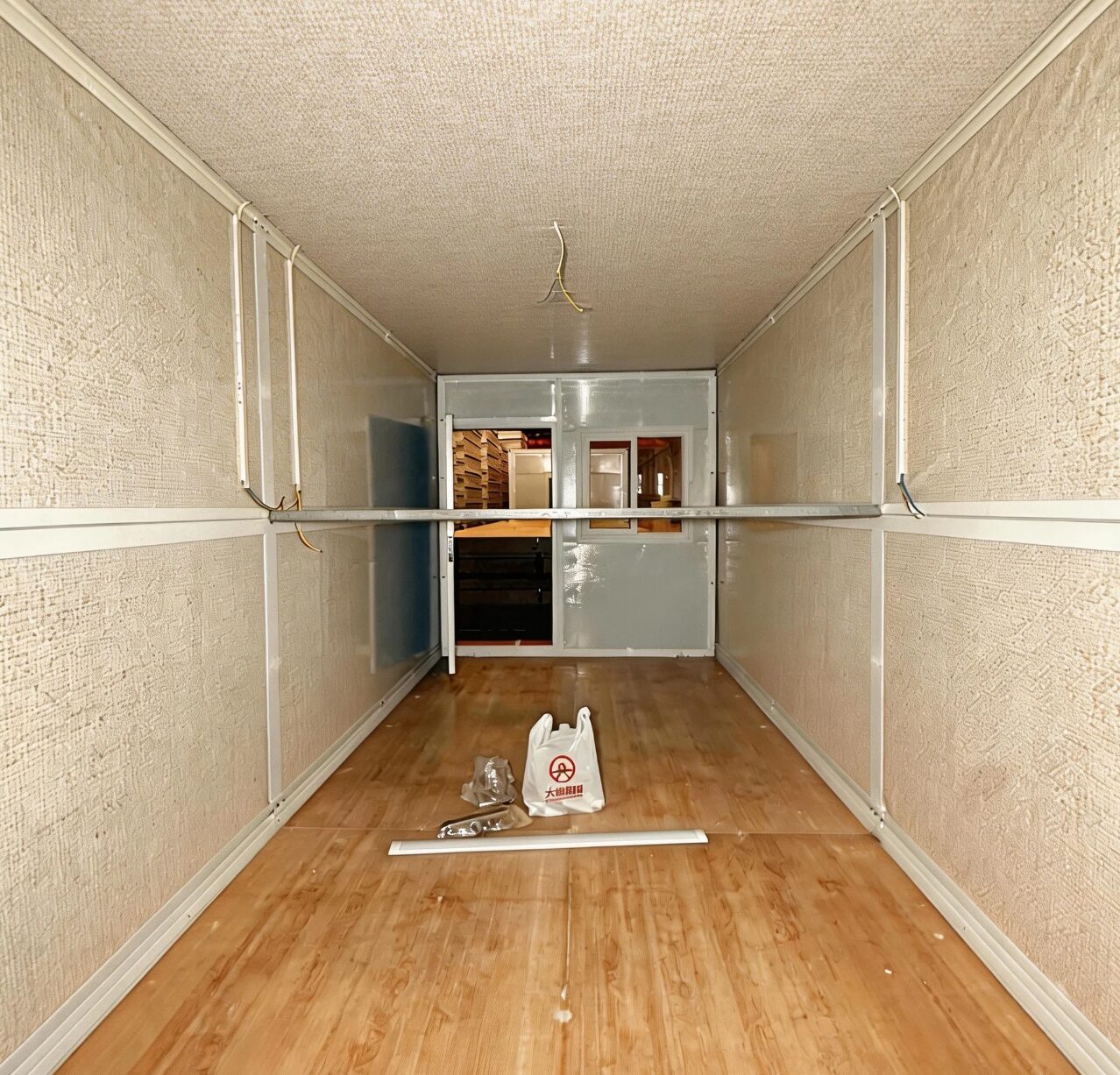 1400H Pro Enhanced Interior